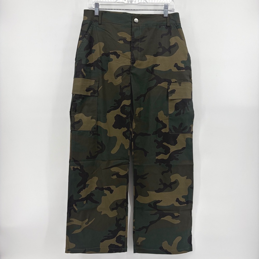 New Unbranded Camo Cargo Pants Wide Leg Utility Trousers Camouflage 31x28 NWOT